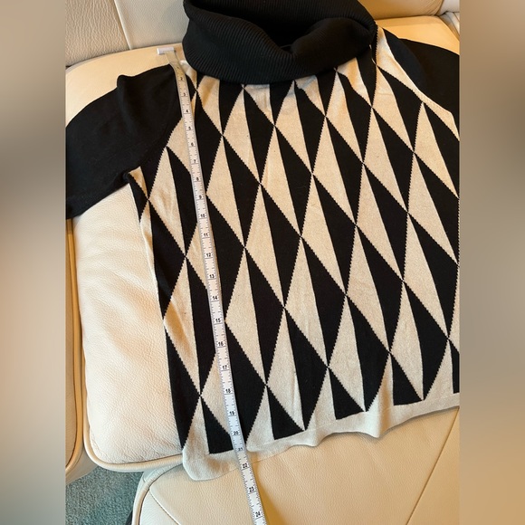 ♥️M A G by Magaschoni Silk/Cashmere blend Sweater Size Med - Picture 5 of 7